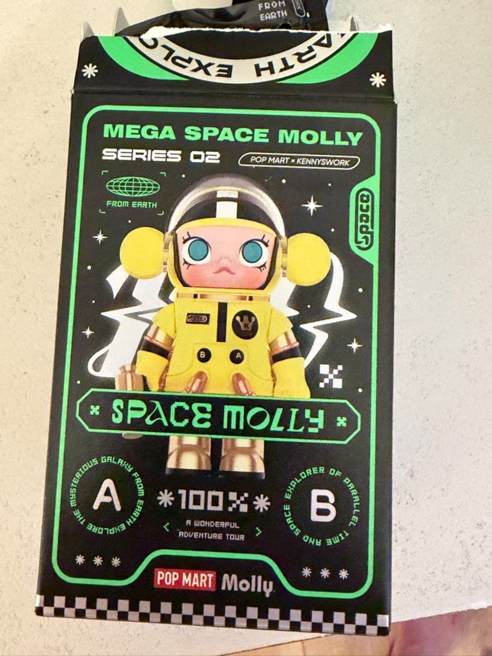Pop Mart Mega Space Molly 100% - Cheer Bear (NO CARD) - Picture 4 of 7